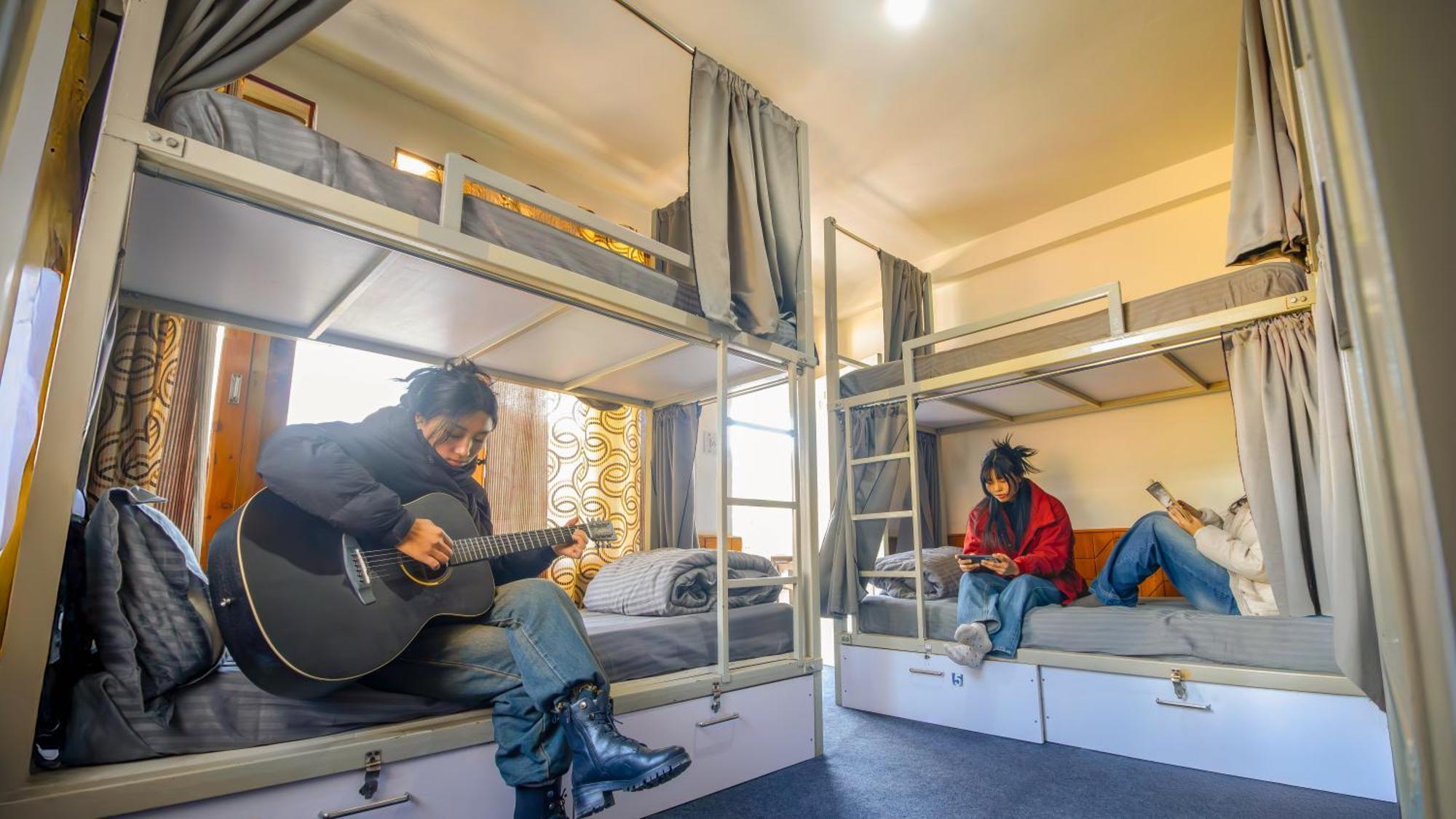 Dormigo Hostel Manāli Екстериор снимка